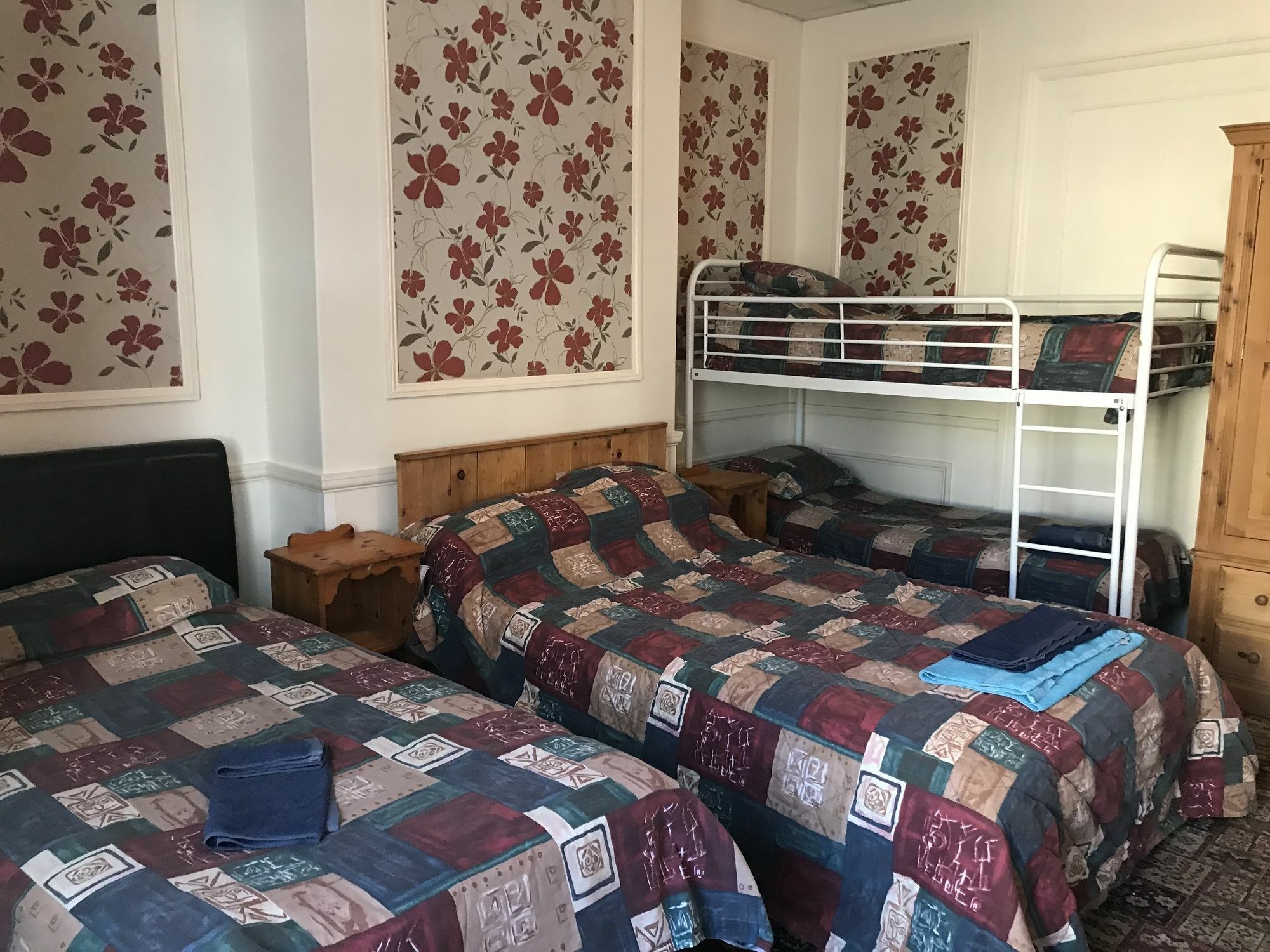 Fawlty Towers Hotel Great Yarmouth Eksteriør billede