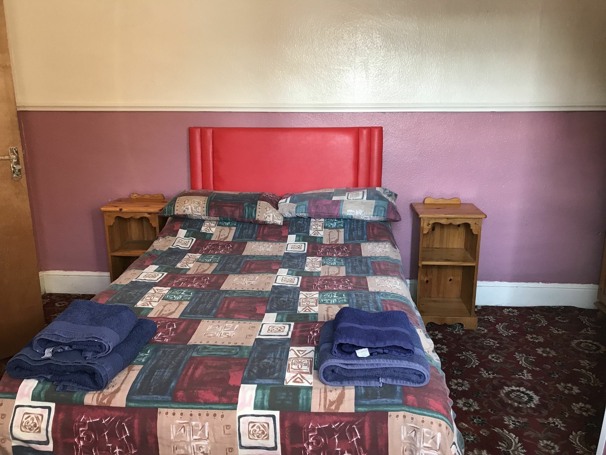 Fawlty Towers Hotel Great Yarmouth Eksteriør billede